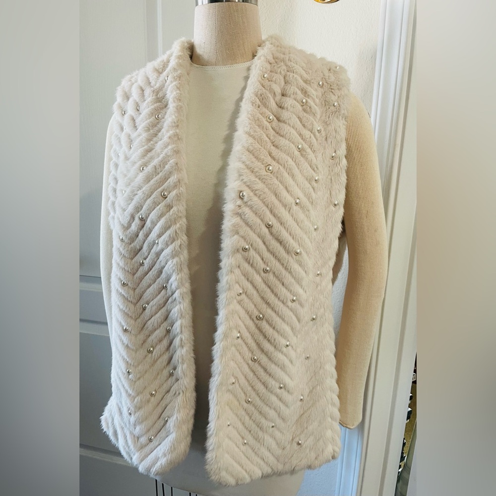 Chico's Ivory Faux Fur Vest with Tag
